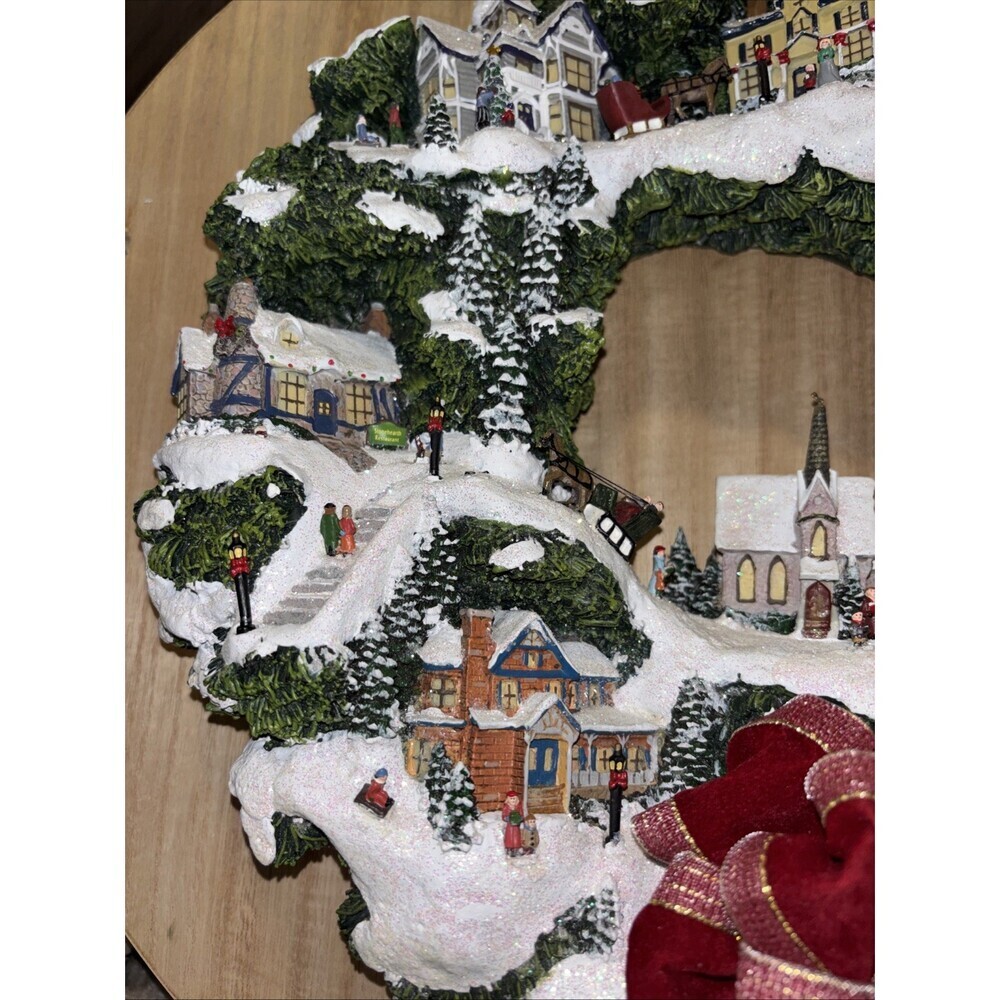 HAWTHORNE VILLAGE Thomas Kinkade Village Christmas Illuminated Wreath 2005 - Picture 9 of 15